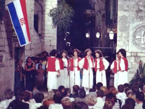 Klapa Zadranke: Lipe li su Zadarke divojke