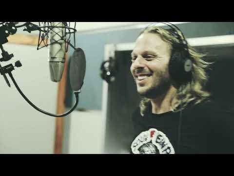 D.N.A - Há Festa em Qualquer Lugar (Tema Da Novela Lua De Mel SIC)