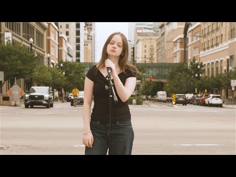 Julia Fazzino - Chasing Pavements (Adele cover)
