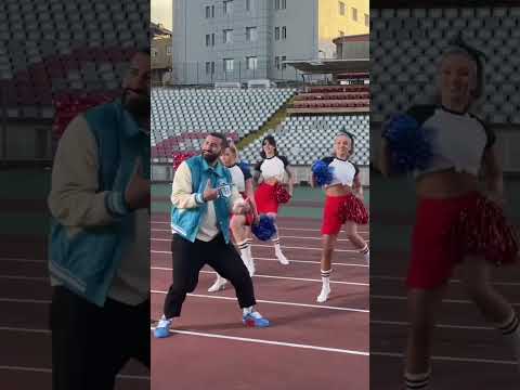 On set for @Smiley and @junorakis  ! Scumpa foc #smile#smiley #dance #dancevideo juno