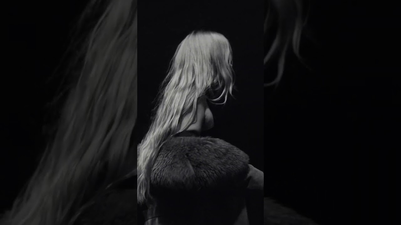 Stardust – Anna von Hausswolff / アンナ・フォン・ハウスヴォルフ 和訳 Stardust – Anna von Hausswolff / アンナ・フォン・ハウスヴォルフ 和訳