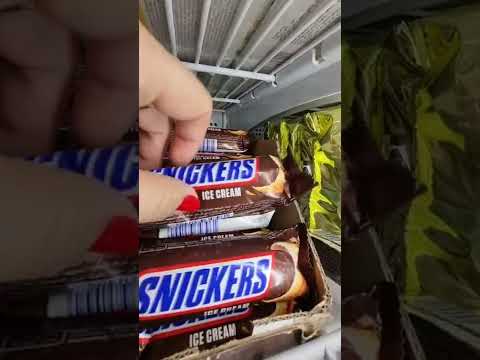 SNICKERS ICE CREAM STICK#asmr #short #viralvideo #trending #dohaqatar #analyntels