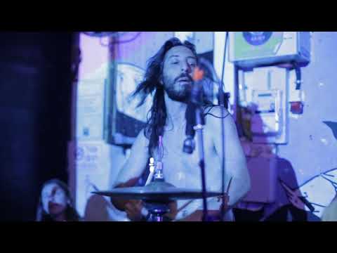 
    Water Knives - African Knees (Live July 2019 @ Kuli Alma)
  