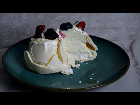 Mini Pavlova is the Best Dessert (here's how to make it)