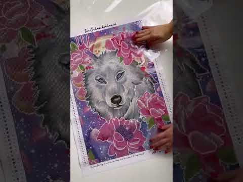 Do you love diamond painting? Then check out my channel! 😉💚 #diamondpainting