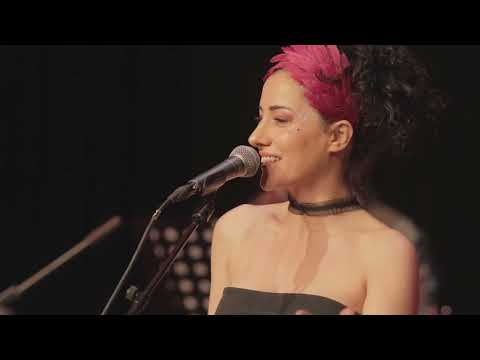 Merve Akyıldız mit Babylon Orchestra - Dolama Dolamayı