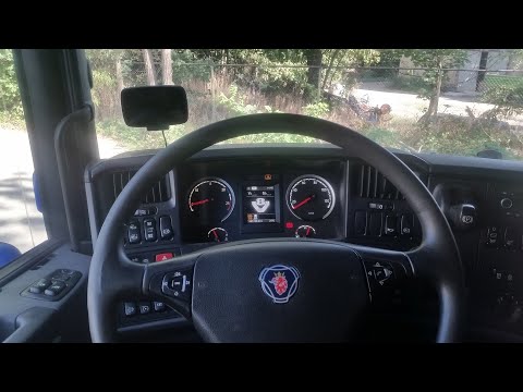 2015 SCANIA R520 V8 | start-up and engine sound