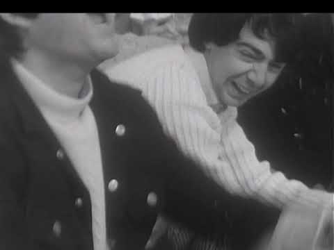 Unit 4 + 2 - (You've) Never Been In Love Like This Before