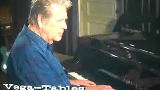 Brian Wilson plays &quot;Vega-Tables&quot;