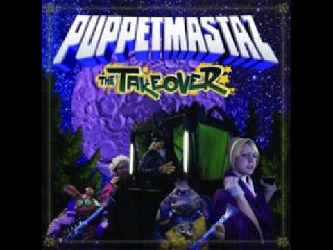Puppetmastaz-Boots on the ground