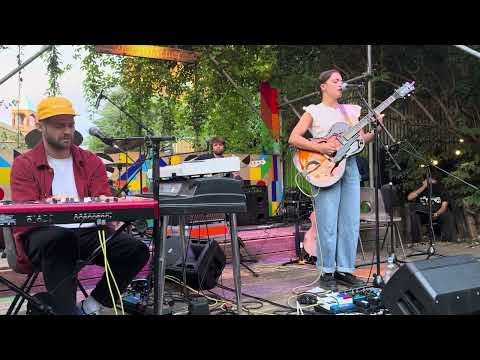 Olive Jones, “Tell Me Why” @ Dalston Eastern Curve Garden, 18.06.2024