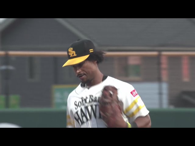 【ファーム】華麗な守備!! ホークス・ダウンズ 見事なランニングスローで存在感を見せる!! 2025年9月14日 福岡ソフトバンクホークス 対 くふうハヤテベンチャーズ静岡