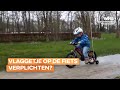 Vlaggetje op kinderfietsen verplichten? Amsterdam ziet er wel wat in