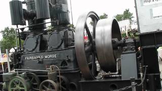 preview picture of video '1919  Fairbanks Morse 2 cylinder 2 stroke diesel engine'