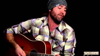 Josh Thompson Performs &#39;Cold Beer With Your Name On It&#39; Live