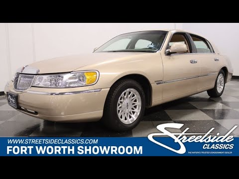 1998 Lincoln Town Car (CC-1584965) for sale in Ft Worth, Texas