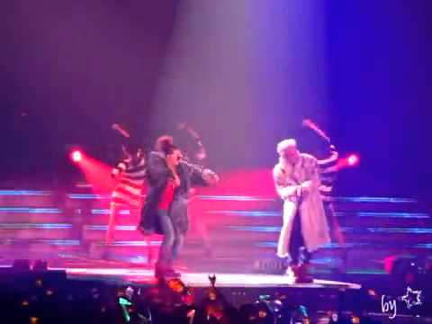 BIGBANG - Phone Number @ YG Family Concert Fancam (101204)
