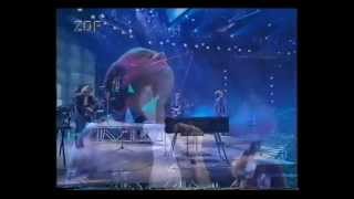 1993 ZDF Pop Show - Phil Collins &quot;We wait and we wonder&quot; live