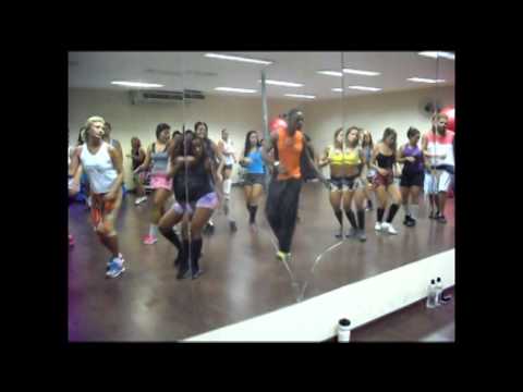 MC FANY E BONEKO É MUITO BOM FAZER NA ONDA