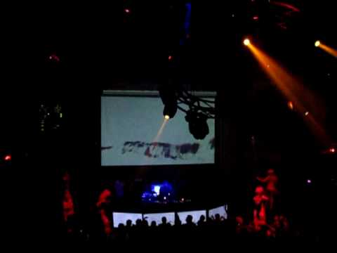 Markus Schulz - Away [Ruby Skye]