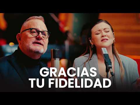 Marcos Witt, Un Corazón -  Gracias / Tu Fidelidad | Video Lyric