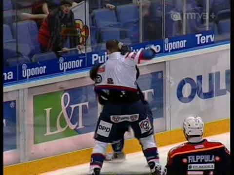5.11.2004: Kankaanperä (Jokerit) vs. Vopat (HIFK), Järventie (Jokerit) vs. Luttinen (HIFK)
