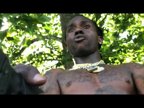 BeeWitDaDiamond “Dracos And Glocks”