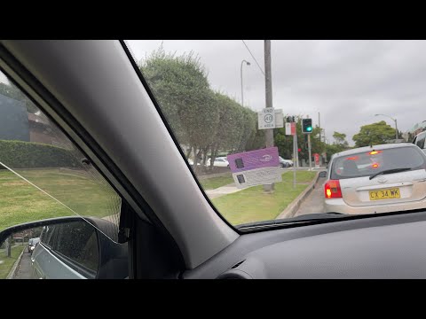 DRIVING THROUGH TRAFFIC IN SYDNEY NORTHERN BEACHES