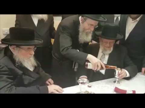 Belzer Rebbe Visiting Dayan Chanoch Ehrentreu In London, England
