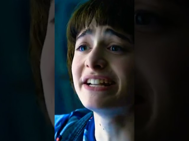 Vídeo relacionado con Stranger Things Christmas Will Byers Jefe de policía muñeco de nieve Sudadera con Capucha