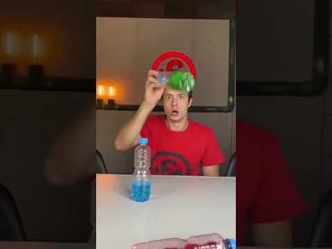 fiz o desafio da garrafa cair em Pé✅🍾 gostaram? já se inscreve aqui no canal♥️