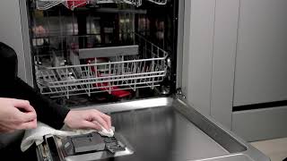 Easy guide on how to use rinse aid for your dishwasher| AEG