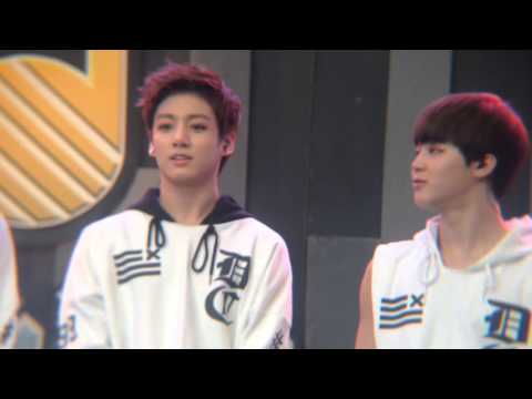[FANCAM] 131130 BTS at 7 See Con (JK&JIN)