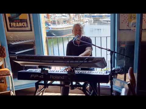 Lockey live at the Wine Boutique by the Quay