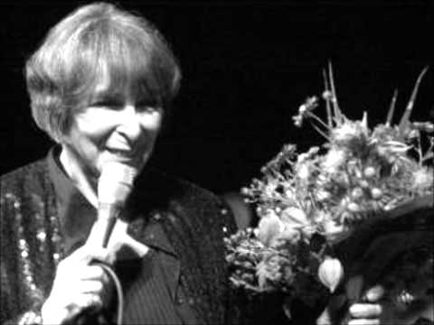 Hana Hegerová: Déšť tváře smáčí