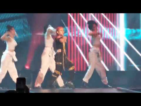 191109 AleXa - Bomb at KAMP Singapore 2019