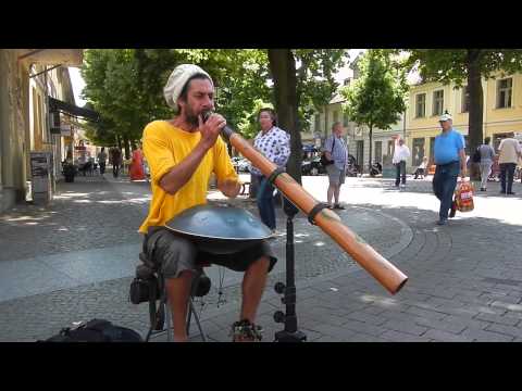 Best Street Performer Ever (Didgeridoo & Hangdrum) - Jesse Lethbridge