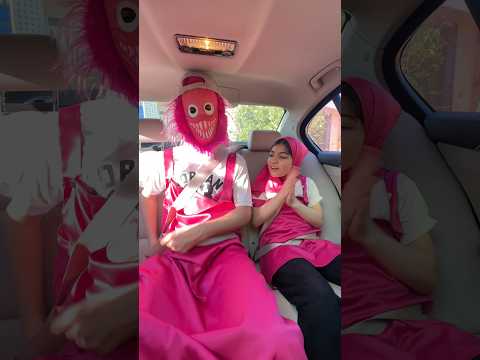 Masha's mom didn't wear her seatbelt 😱 Shocking!!!