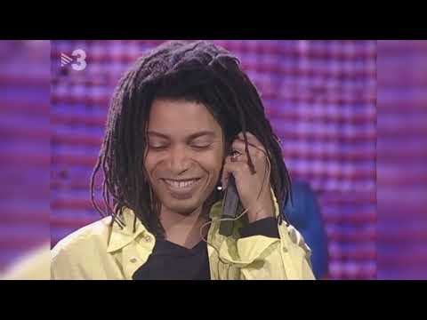 Acoustic live version of "O Divina" by Sananda Maitreya in 2003 + Interview.