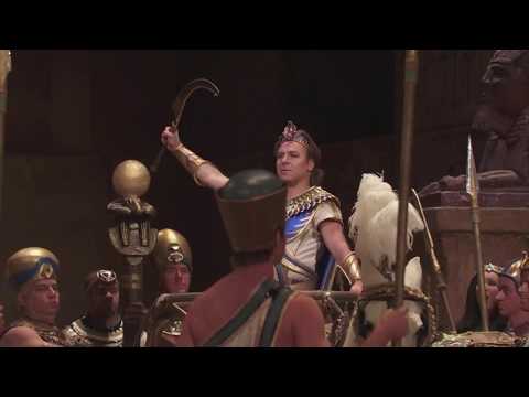Giuseppe Verdi - Aida - Triumphal March - The MET 15.12.2012