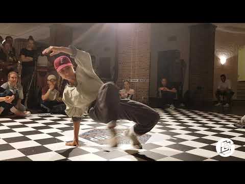 bgirlsessions top 16 Bgirl Spooky (NL) vs Bgirl Mery Berry (PO)
