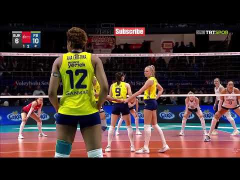 Melissa Vargas ve Arina Federovtseva süper bir ikili. Julia Szczurowska'dan harika performans.