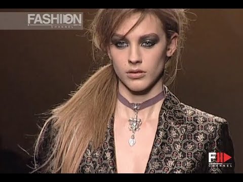 RIFAT OZBEK Fall Winter 2001 2002 Milan - Fashion Channel