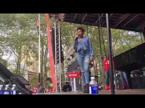 Jennifer Hudson Sings at Brooklyn Charter Schools Rally - October 7th, 2015 #DontStealPossible