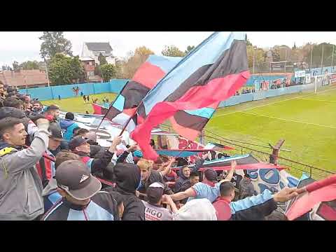 "Hinchada de Brown de Adrogue vs Gimnasia y Tiro de Salta (video 4) Ultimos en descenso directo." Barra: Los Pibes del Barrio &bull; Club: Brown de Adrogué