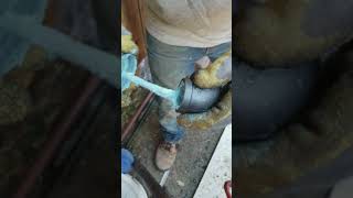 How to seal and tighten a gas pipe properly