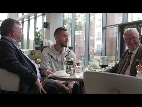 David De Gea abbraccia Sir Alex Ferguson