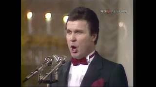 Лев Лещенко : И Ленин Такой Молодой - I Lenin Takoy Molodoy