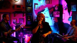 Jazz Waves Trio & Brigitte - I'll be there for you (cover)