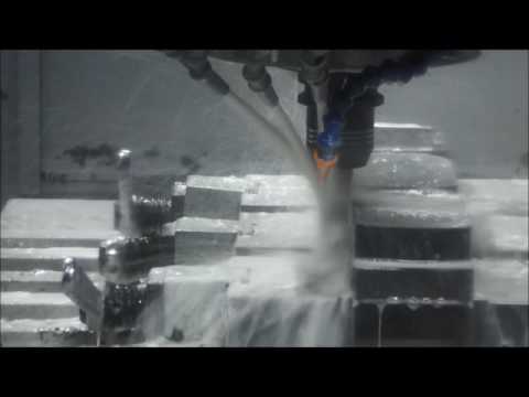 Вертикальный фрезерный трехосевой обрабатывающий центр с ЧПУ Doosan DNM 750 II - Видео c Youtube №2